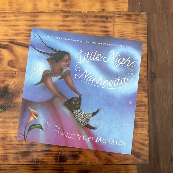 Little Night Nochecita Bilingual Spanish/English Paperback Book - Picture 1 of 7